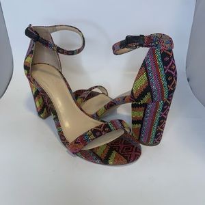 3/$25 - Jessica Simpson color block heel